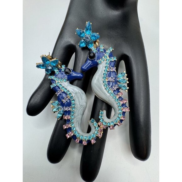 BETSEY JOHNSON BEAUTIFUL BLUE & PINK RHINESTONE SEAHORSE DROP DANGLE EARRINGS - Picture 6 of 6